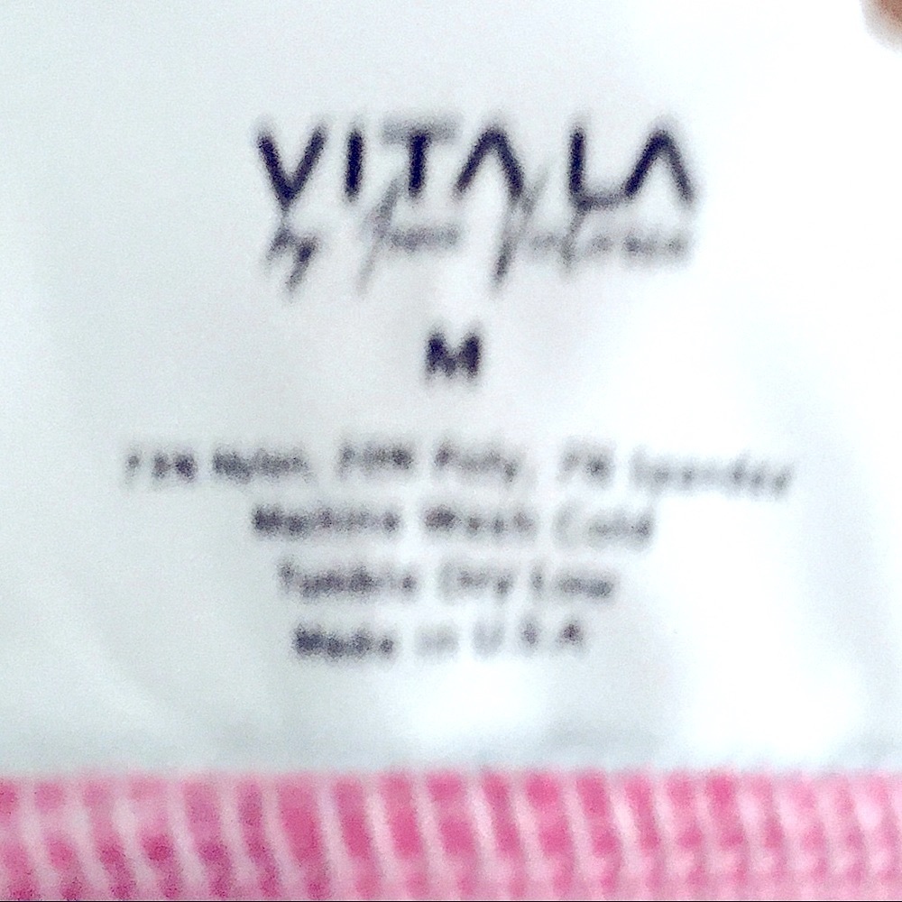 VITA LA x ANNA VICTORIA strappy criss cross racerback yoga top M - Picture 6 of 8